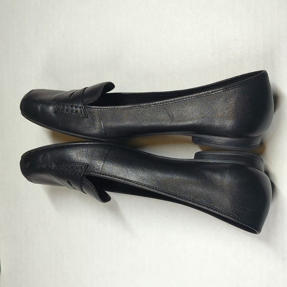 St John's Bay Becka Black Flat shoesSize 9M - Picture 6 of 9